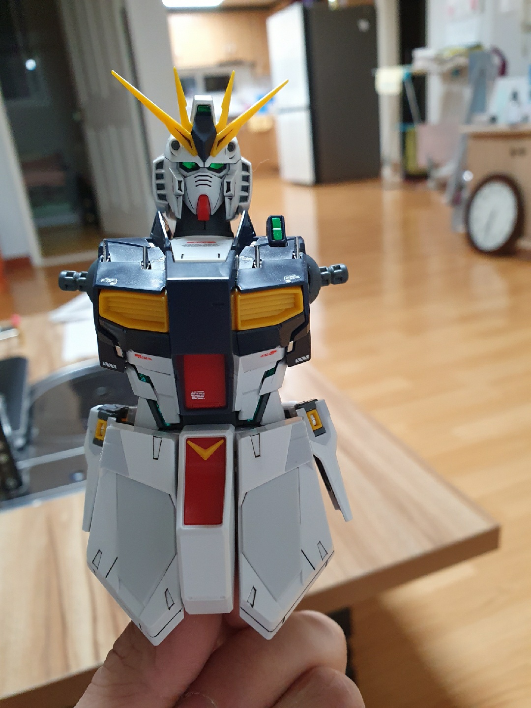 MG 뉴건담도 조립중!
