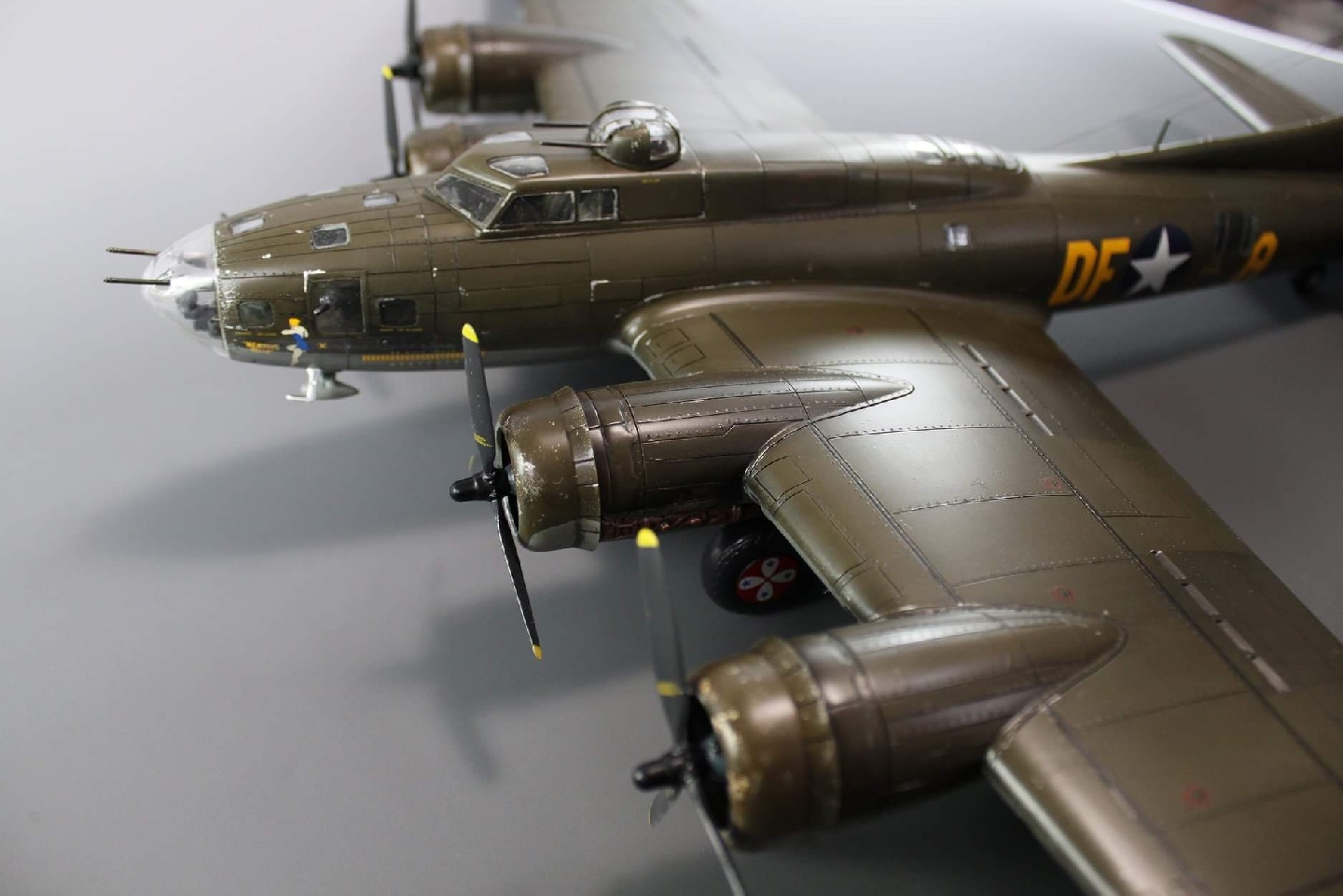 Revell 1/48 B-17F Memphis Belle