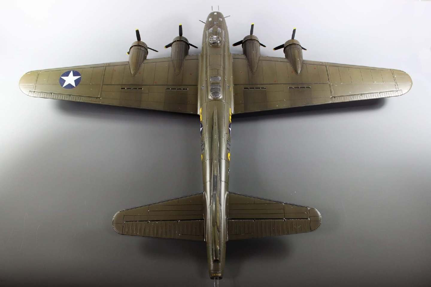 Revell 1/48 B-17F Memphis Belle