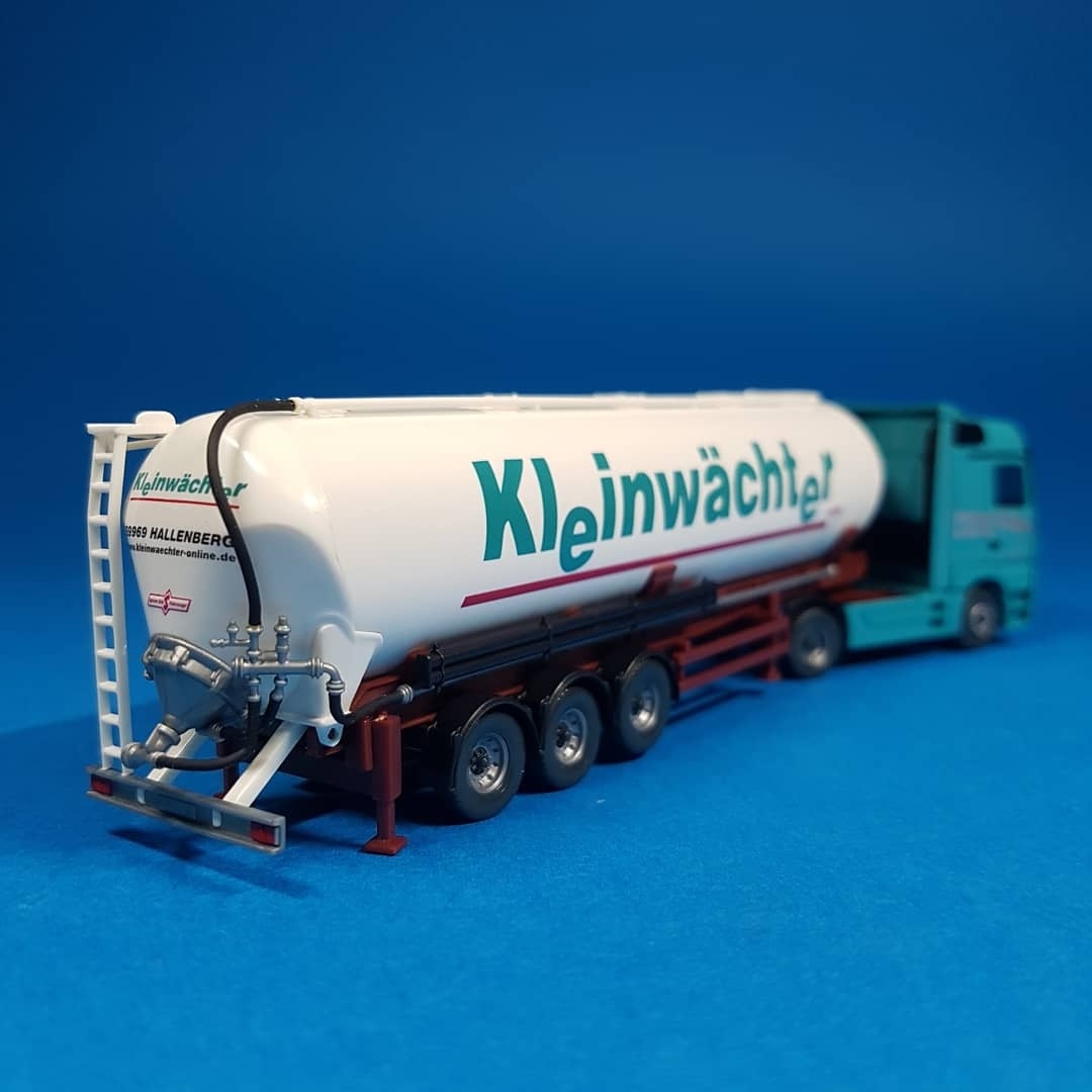 Wiking Silosattelzug (MB Actros/Spitzer) Mercedes-Benz 'Kleinwächter'