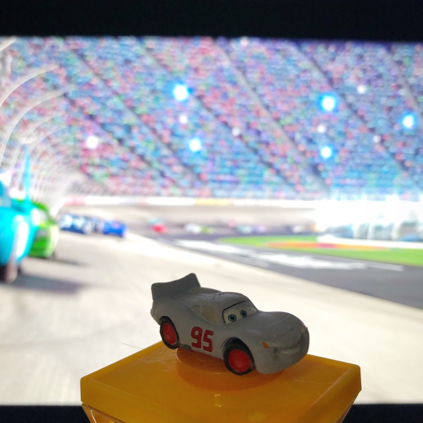 초코에그 픽사🏎