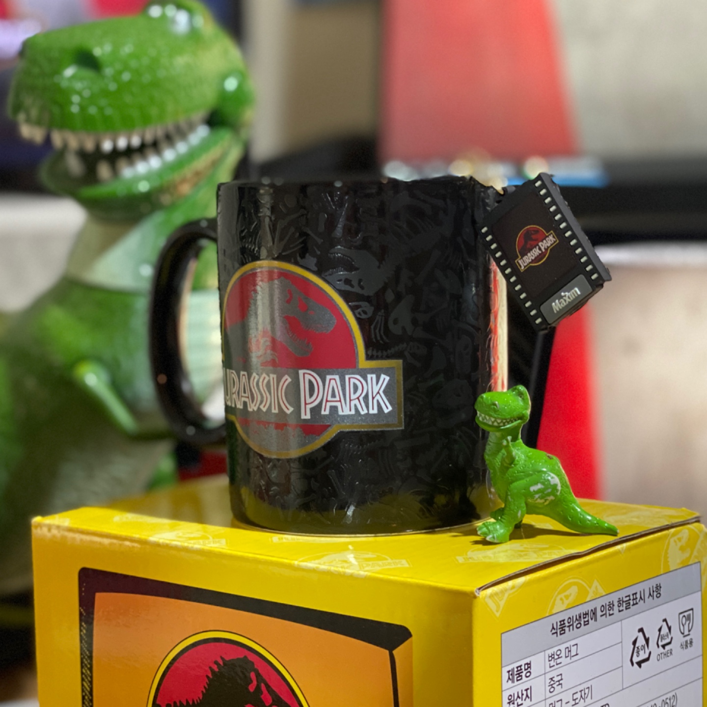 🦖 쥬라기 공원 X 맥심 변온 머그잔 ☕