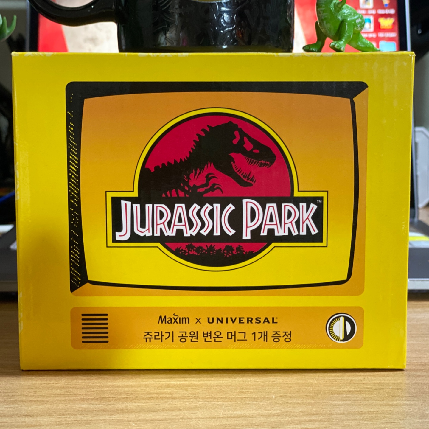 🦖 쥬라기 공원 X 맥심 변온 머그잔 ☕