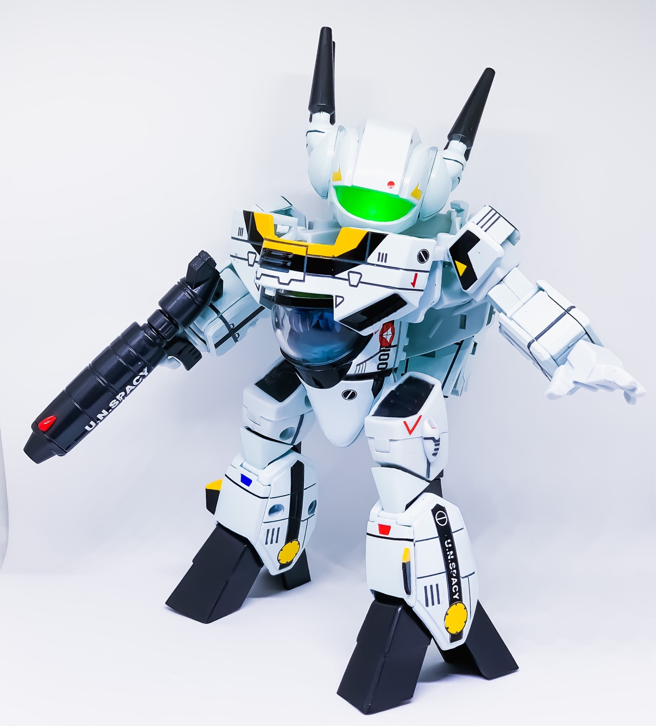 키즈컨셉 초시공요새 마크로스 VF-1