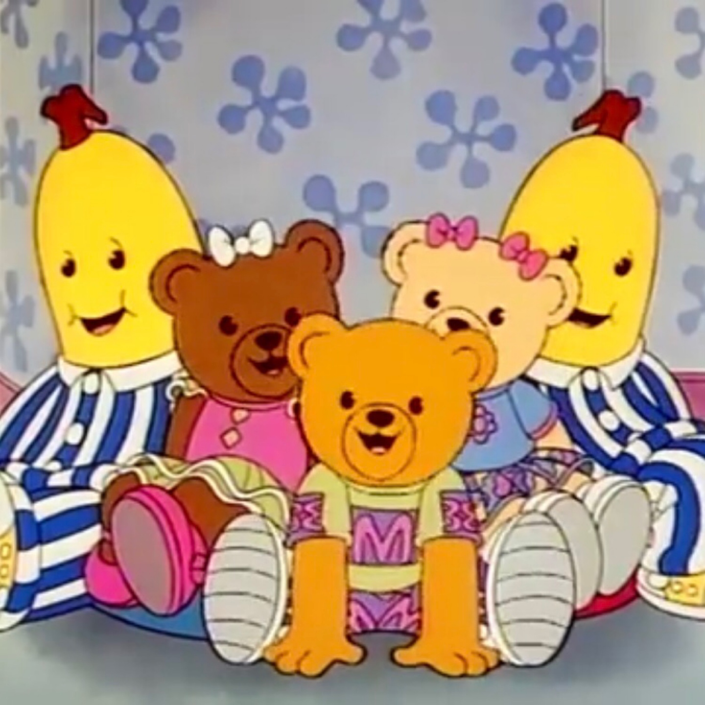 Bananas in pajamas bear