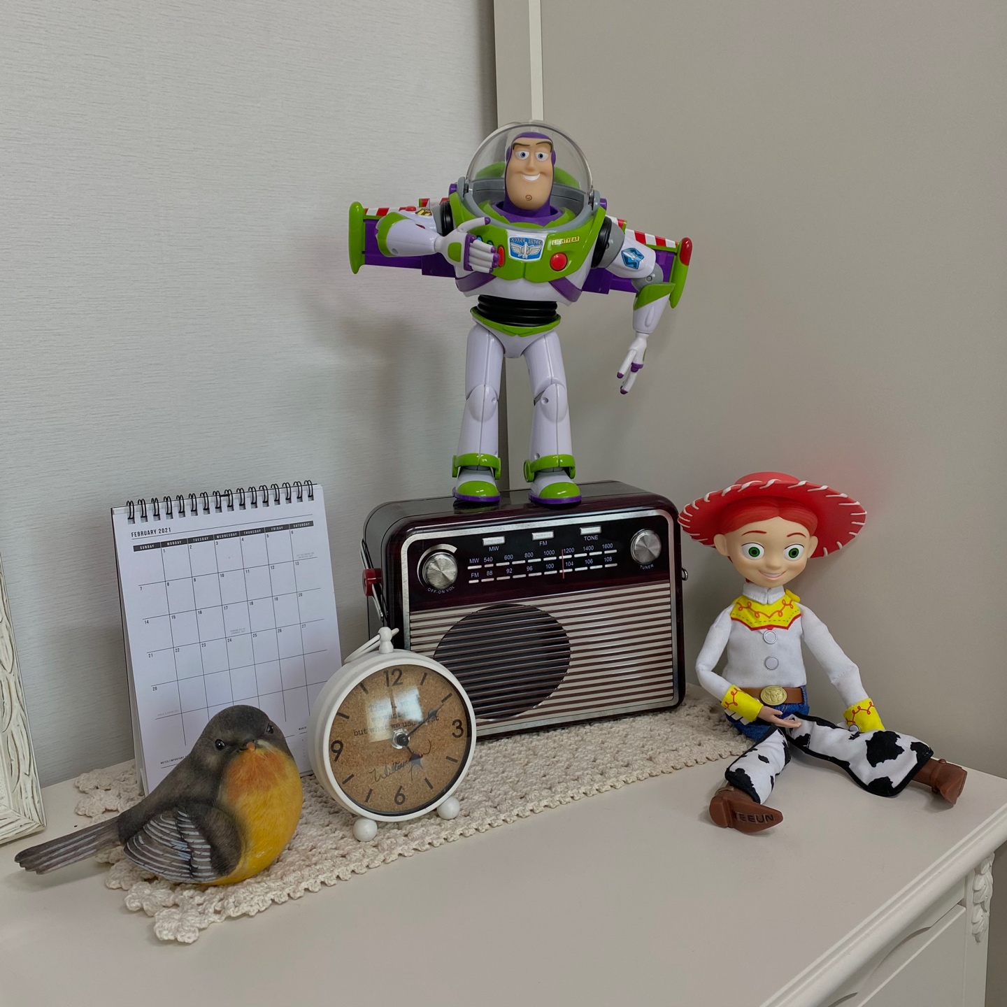 < ☁️ BUZZ & JESSIE ☁️ >