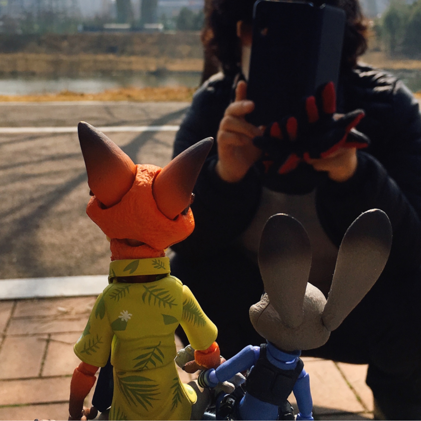 울엄마도
귀엽다고
관심집중
