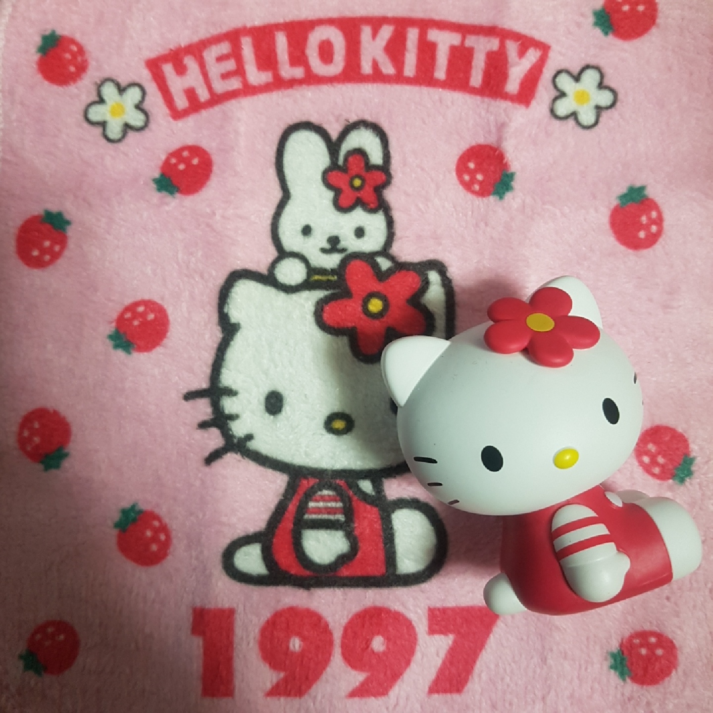 팝마트 키티 피규어