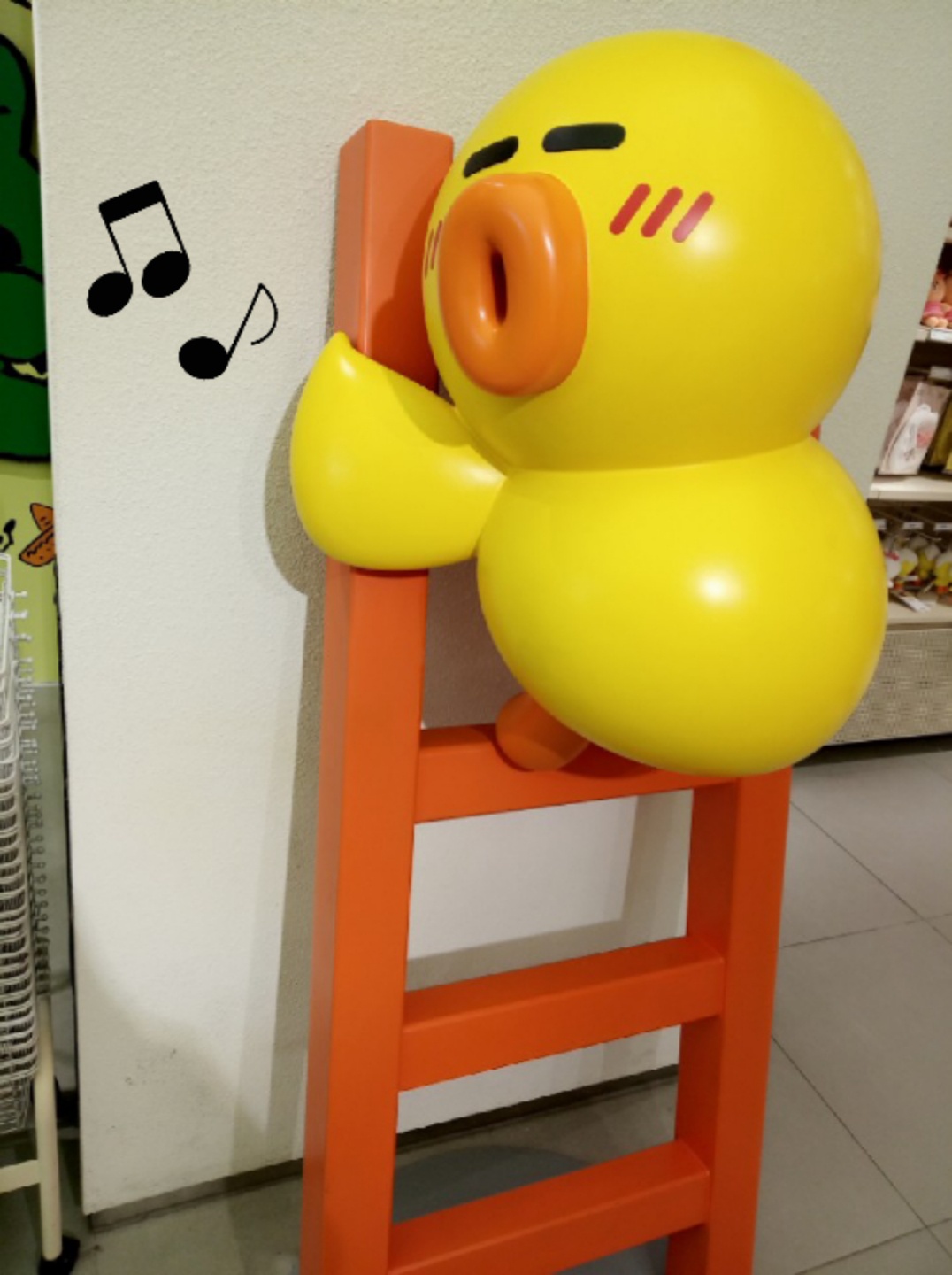 강남 라인 프렌즈 스토어 !
(추가할 사진이 있어서 다시 올려요!)