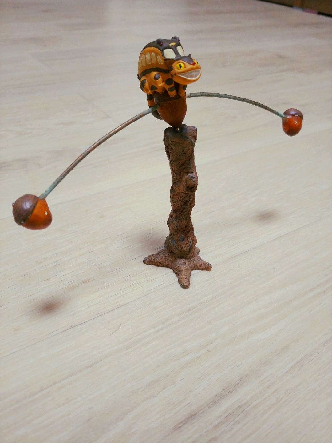 토토로 고양이버스 팽이...라고 해야하나요?