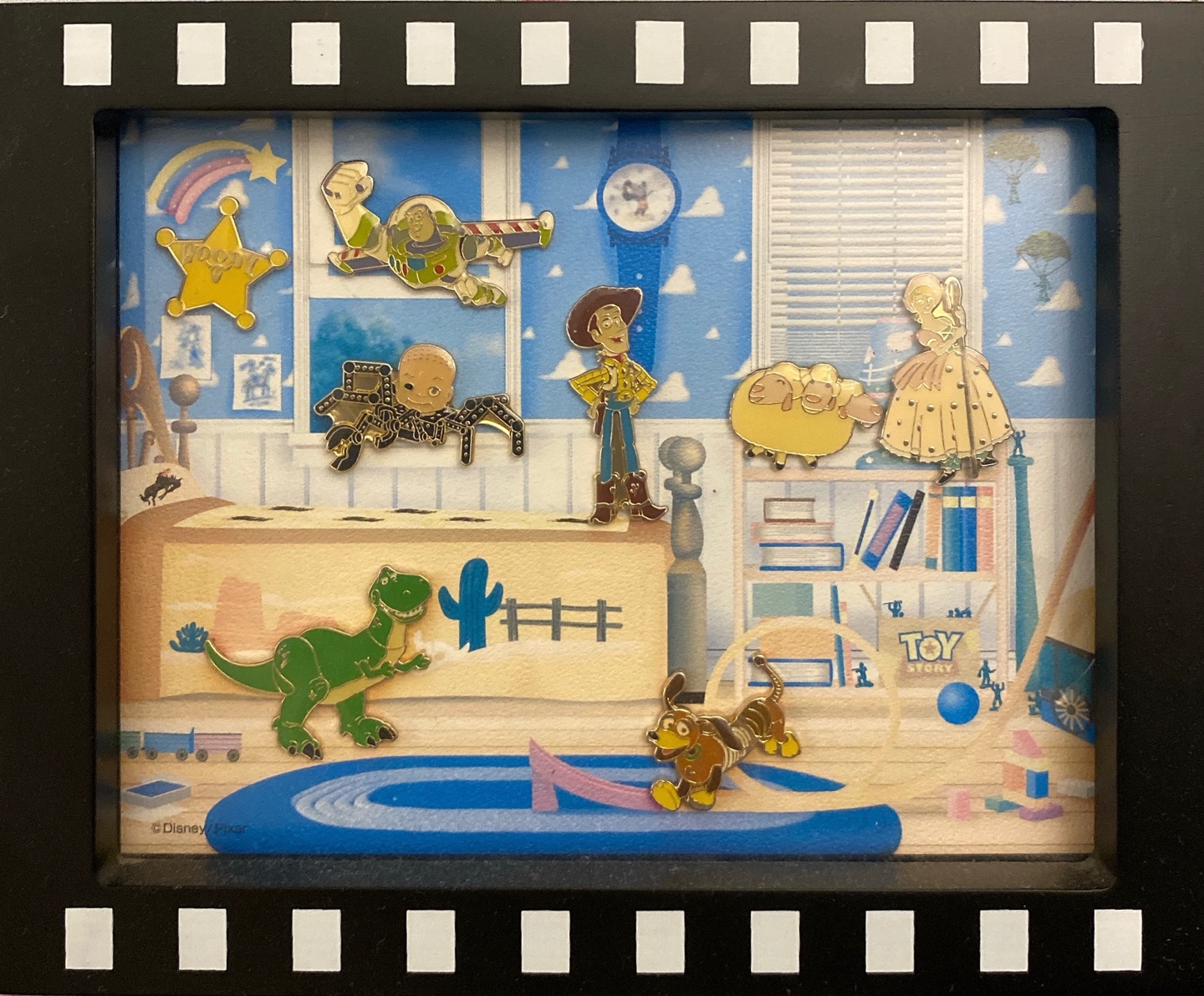 토이스토리 뱃지💛💙