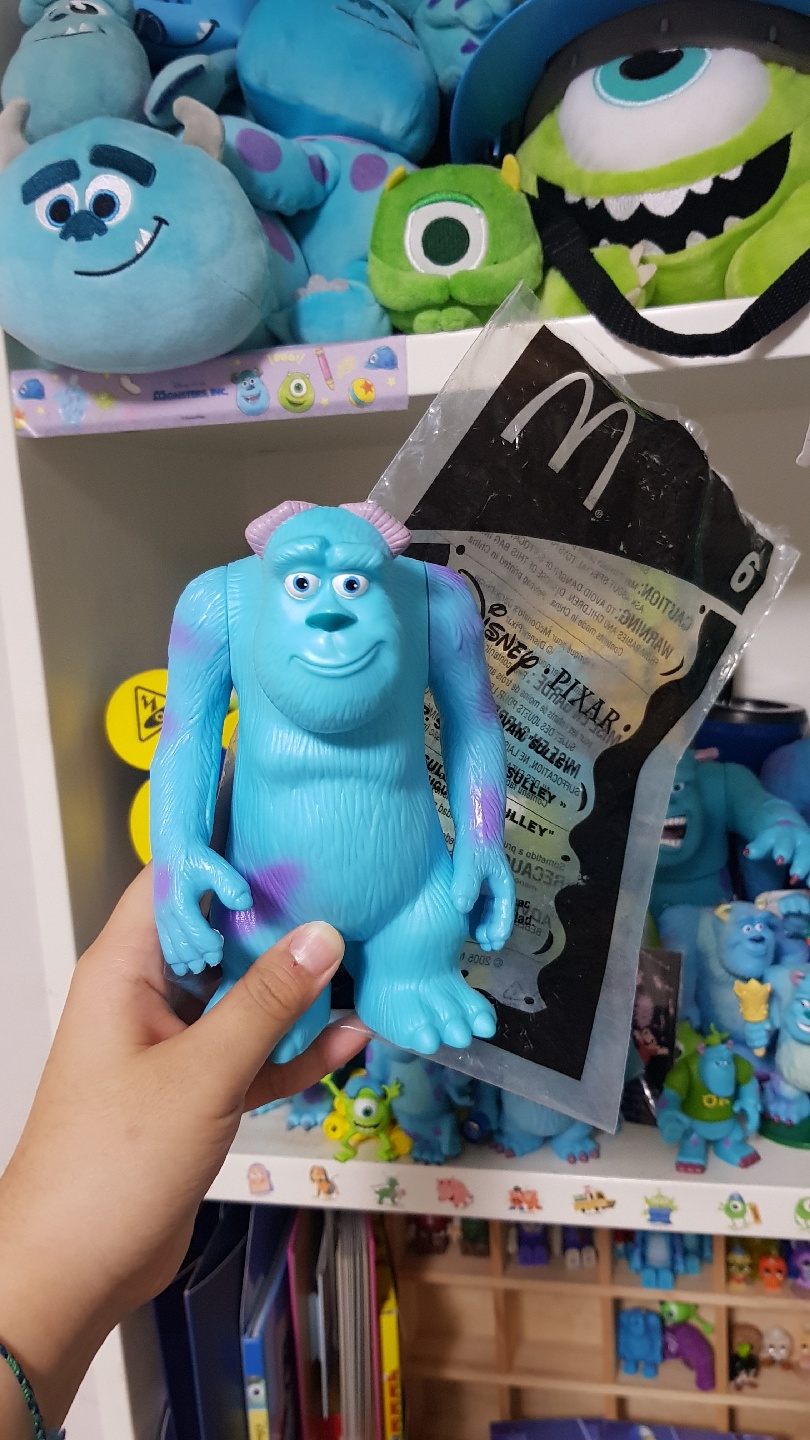 고민하다가 개봉한 해피밀 설리반