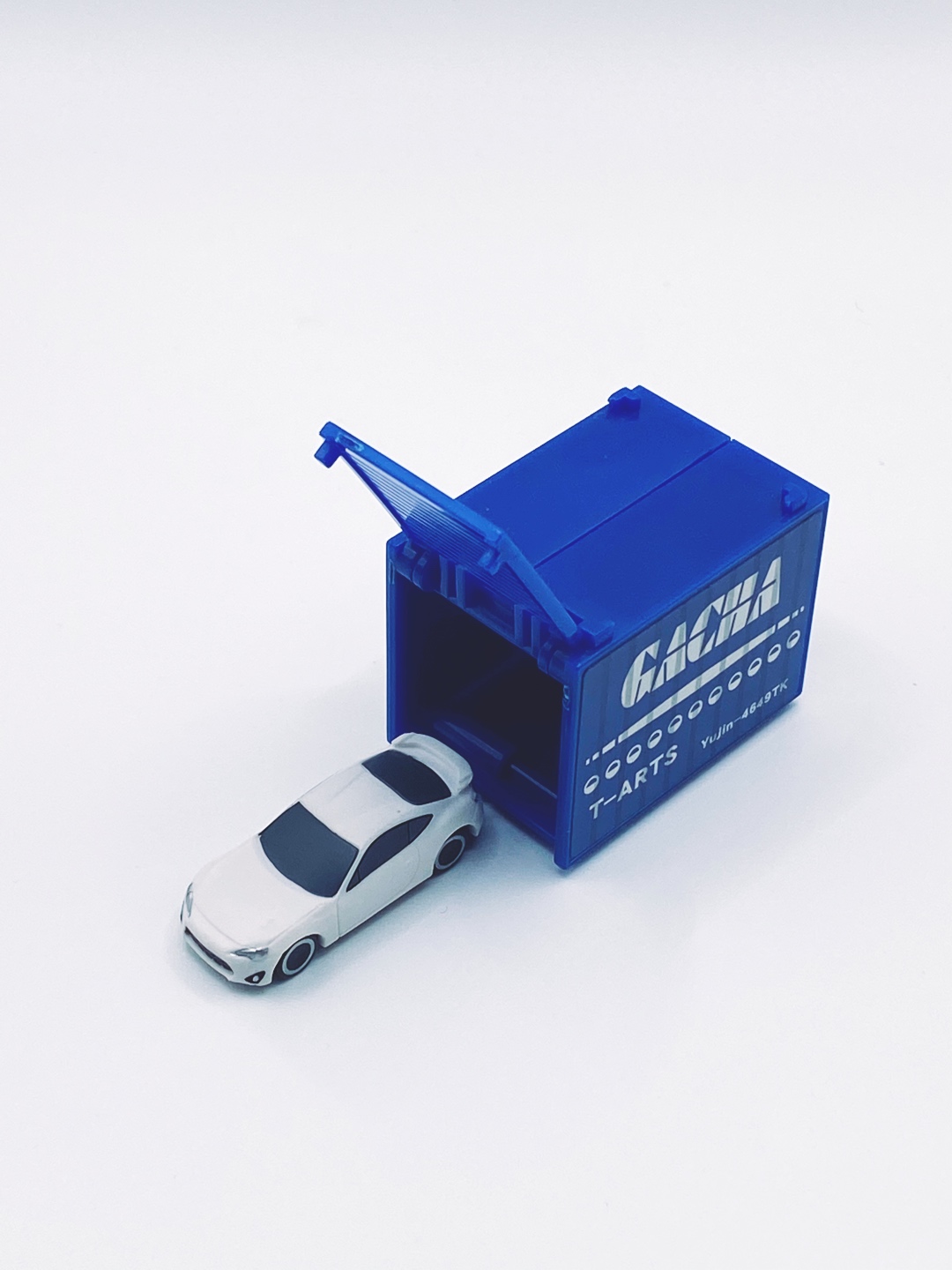 [takara tomy arts] 컨테이너 안 자동차