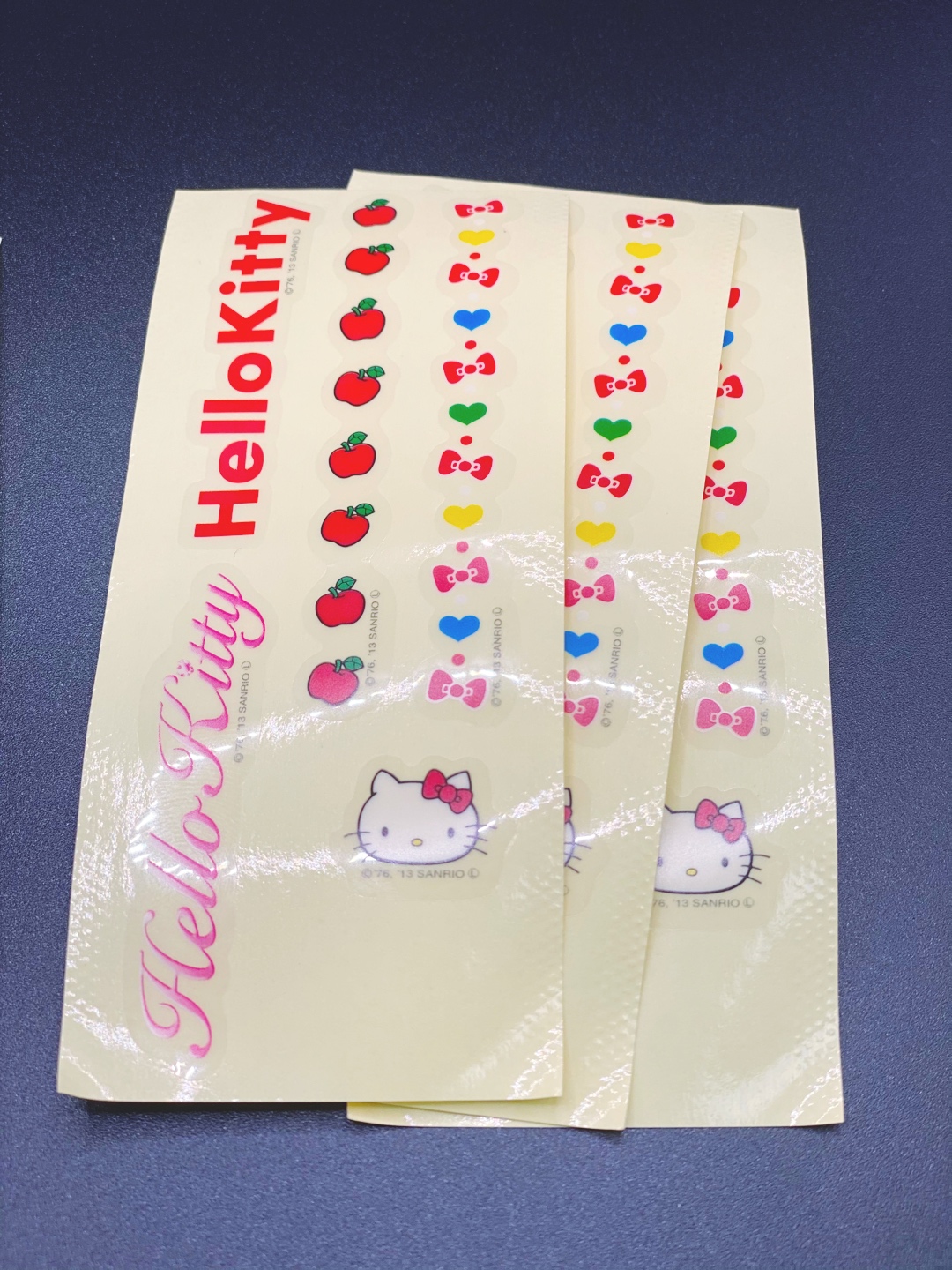 [takara tomy arts/gacha] hello kitty sticker