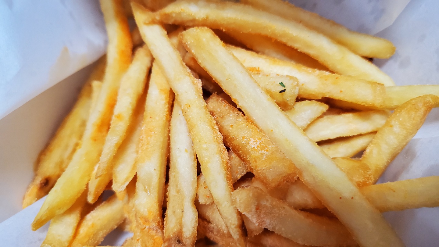 네?저 치킨 한 마리 시켰는데요?