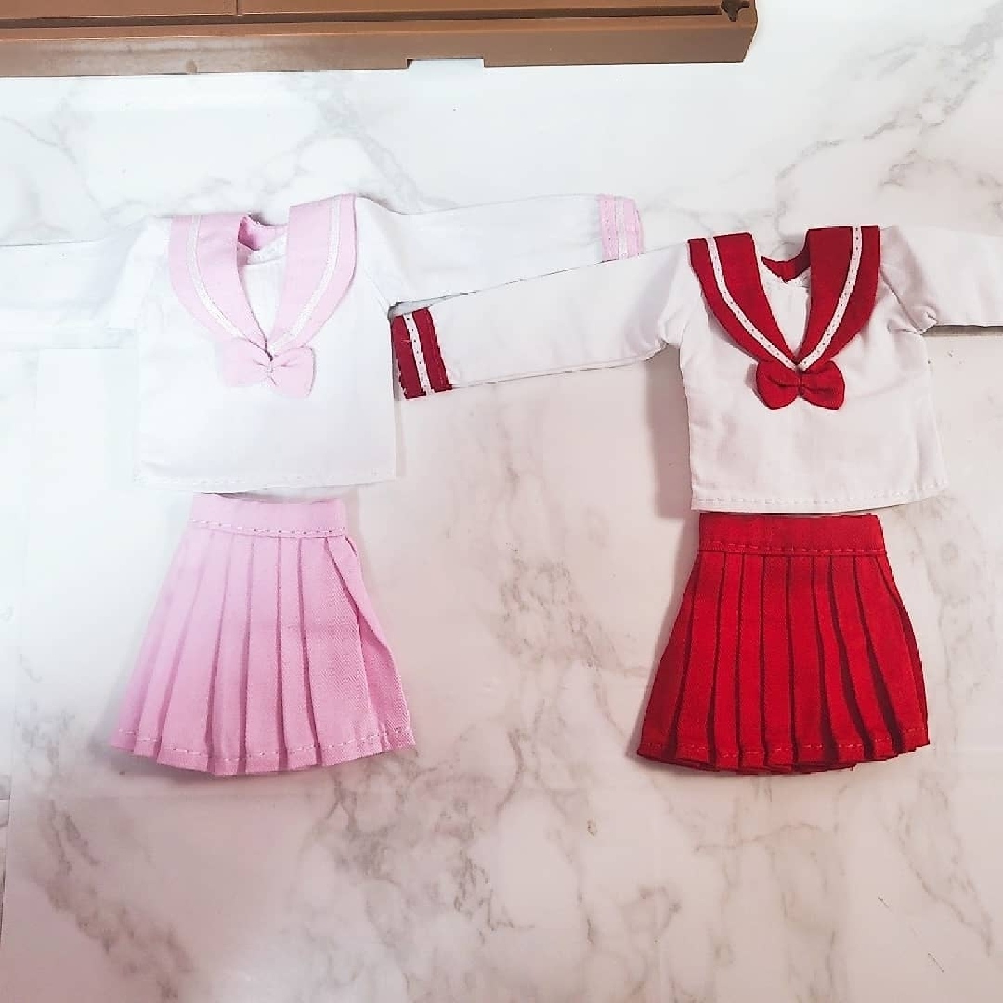Hi my friend's 반가워♡
우리 교복 멋지지?