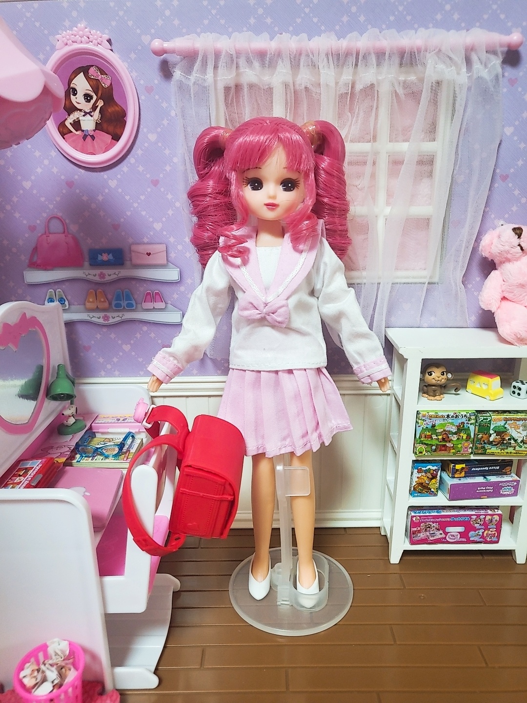Hi my friend's 반가워♡
우리 교복 멋지지?