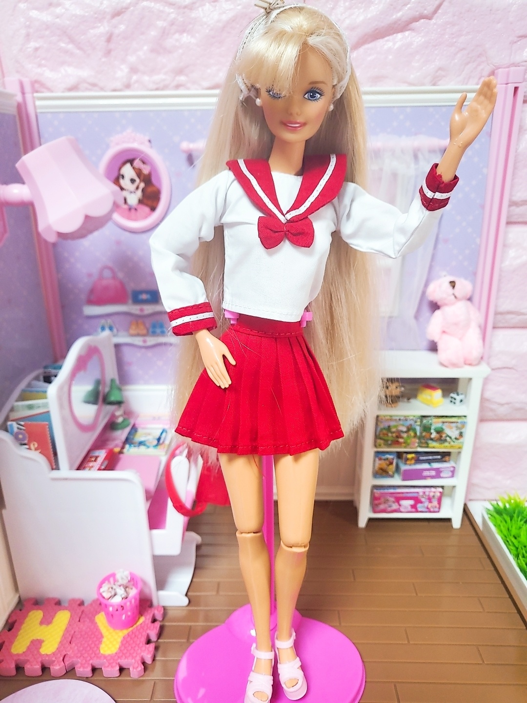 Hi my friend's 반가워♡
우리 교복 멋지지?