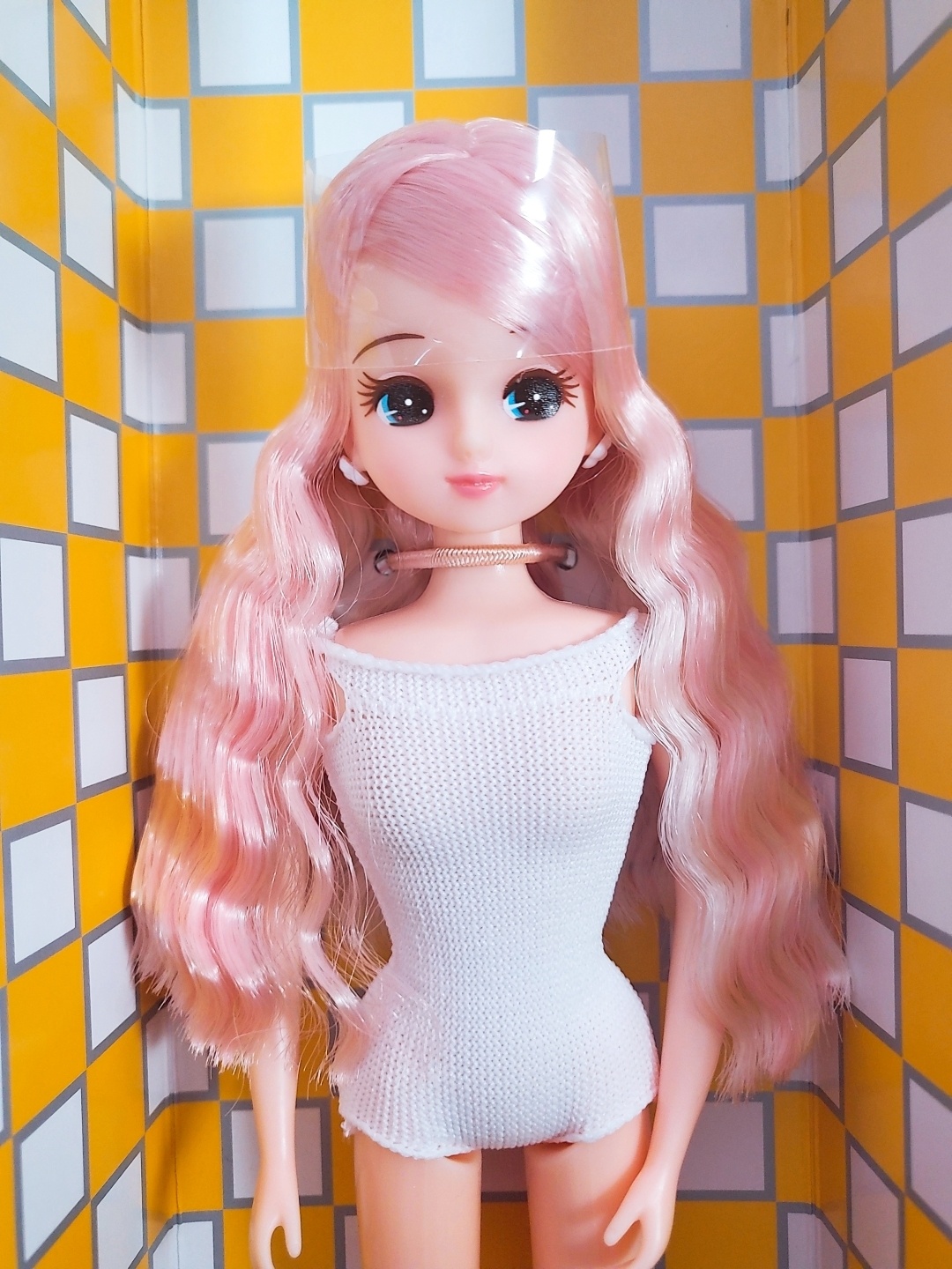새로운 핑크친구가 생겼어요^^
투톤캐슬리카♡♡핑크와백금발투톤컬러가 매우 좋아요👍미모원탑❤