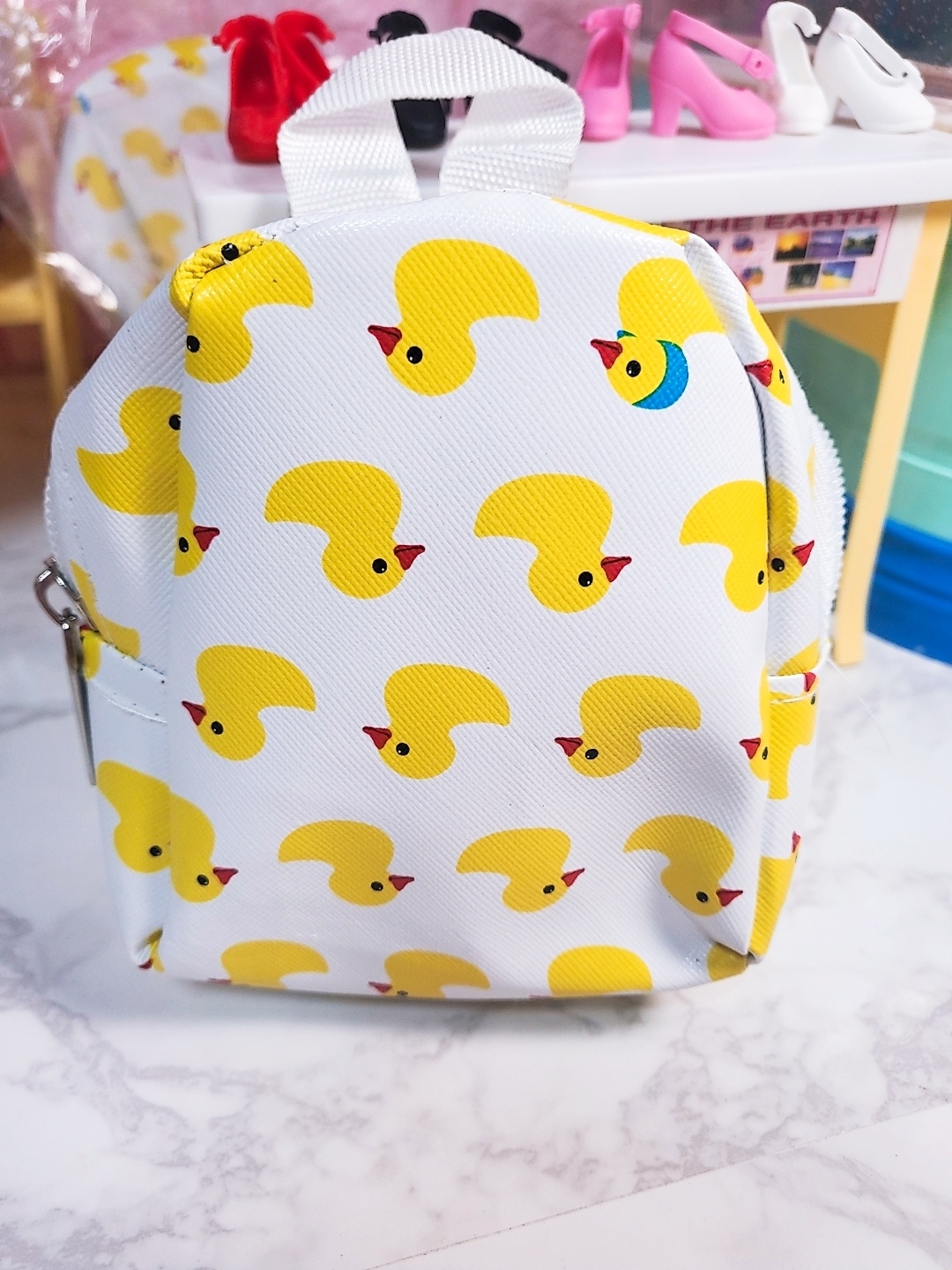 꽥꽥🦆🦆베이비돌,도리스돌 사이즈의 가방♡
그냥 보조가방처럼 들고다녀두 되지요👍