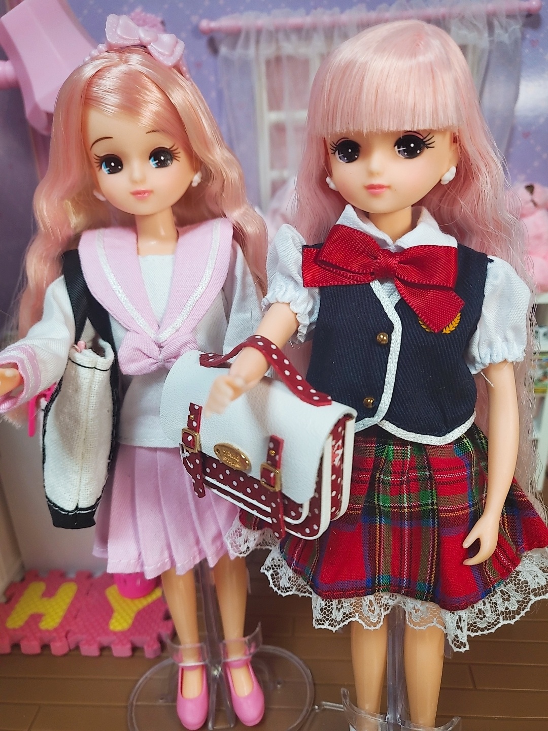 난..유니폼을 너무 사랑하는둣 해요❤
교복입은 너희들 너무 사랑스럽당❤