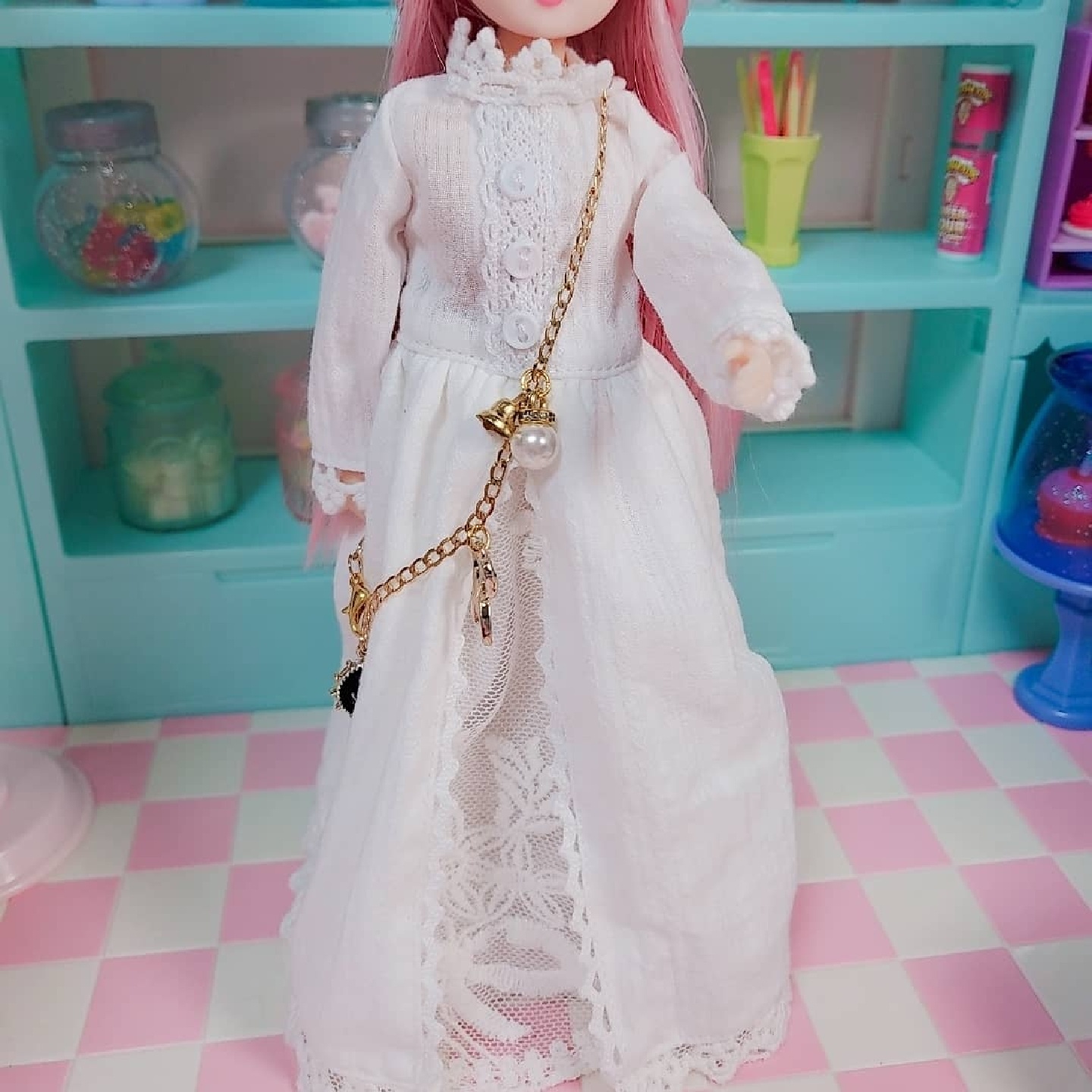 긔엽고 예쁜 의상과 소품들이 있어용❤❤❤
꾸미기 나름🤭🤭🤭