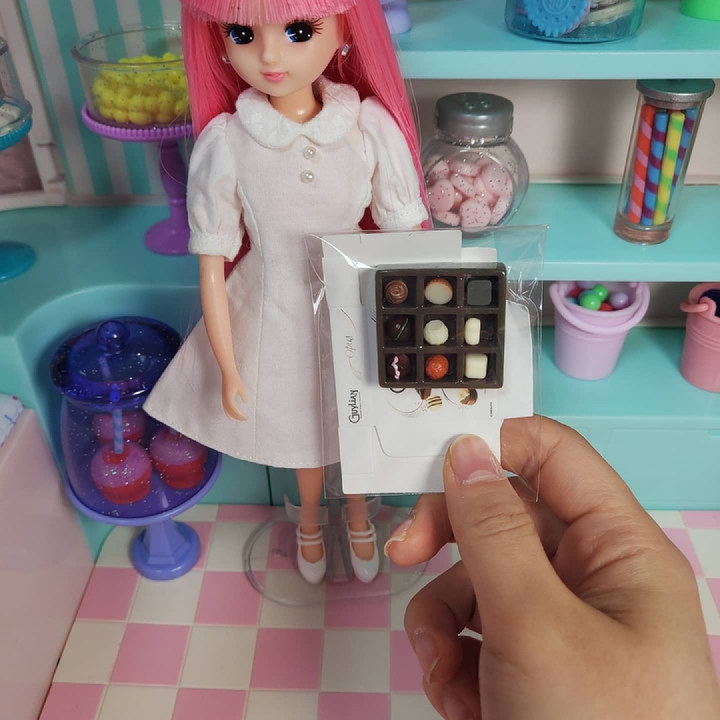 긔엽고 예쁜 의상과 소품들이 있어용❤❤❤
꾸미기 나름🤭🤭🤭
