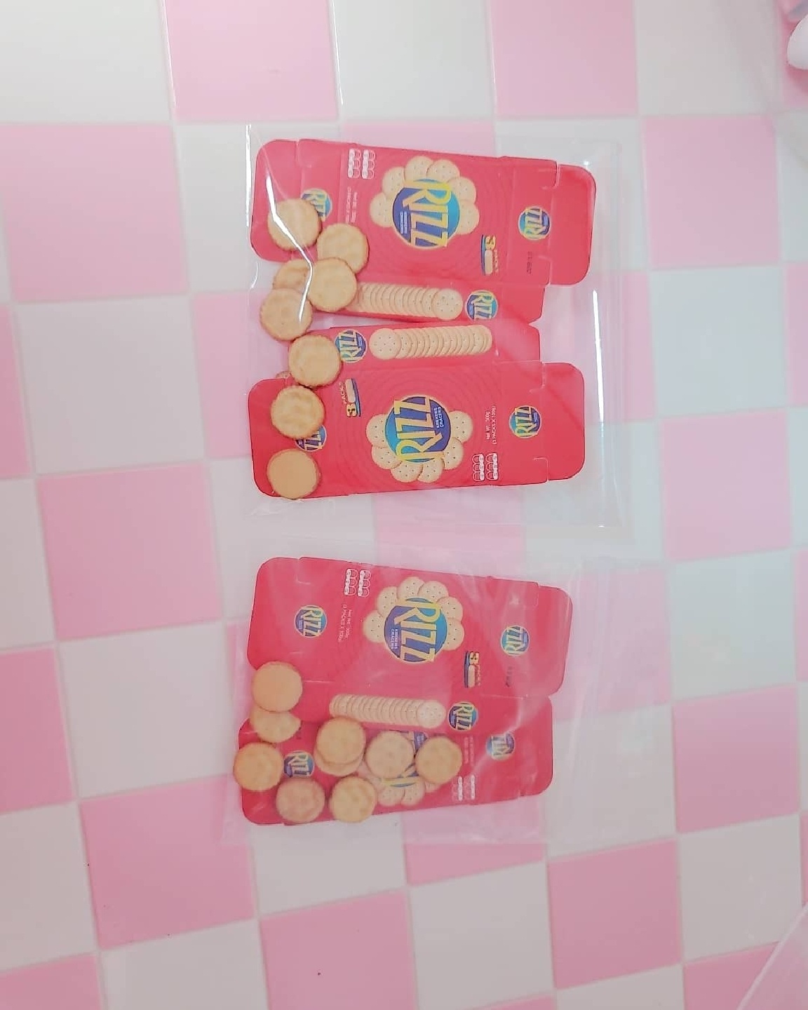긔엽고 예쁜 의상과 소품들이 있어용❤❤❤
꾸미기 나름🤭🤭🤭