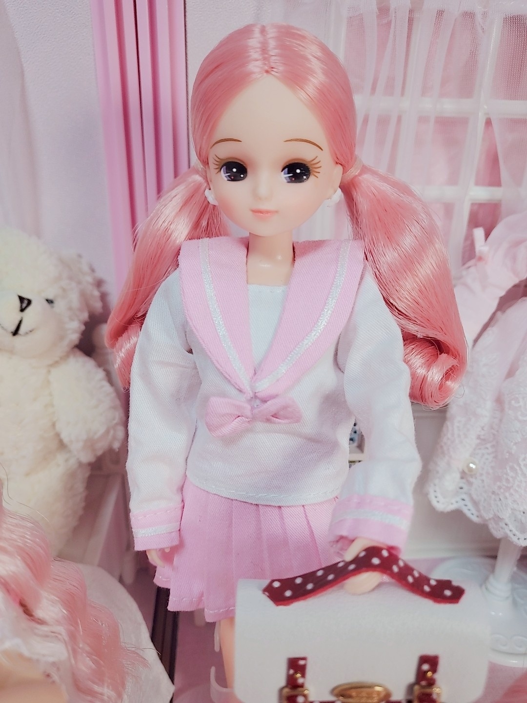 신입아이돌그룹의 이름을 지어주세요❤
데뷔시키게요^^