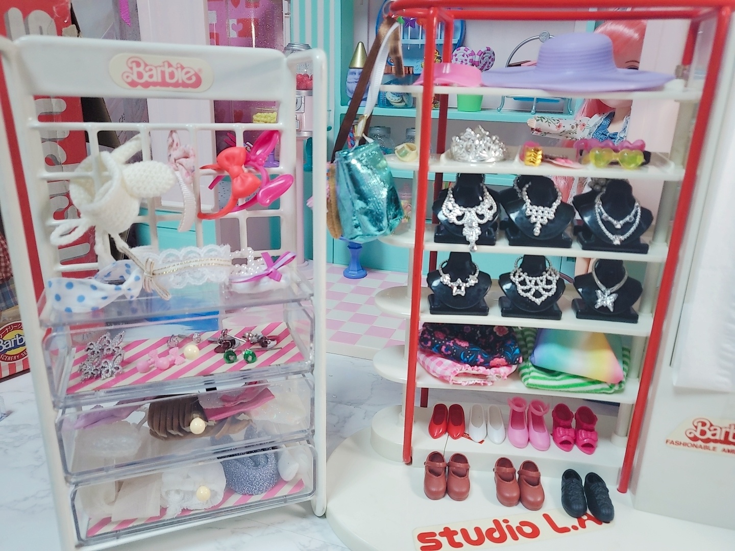 새로운 옷가게 studioL.A를 오픈준비중입니다^^
일본판barbie 완구♡
레트로느낌 물씬♡