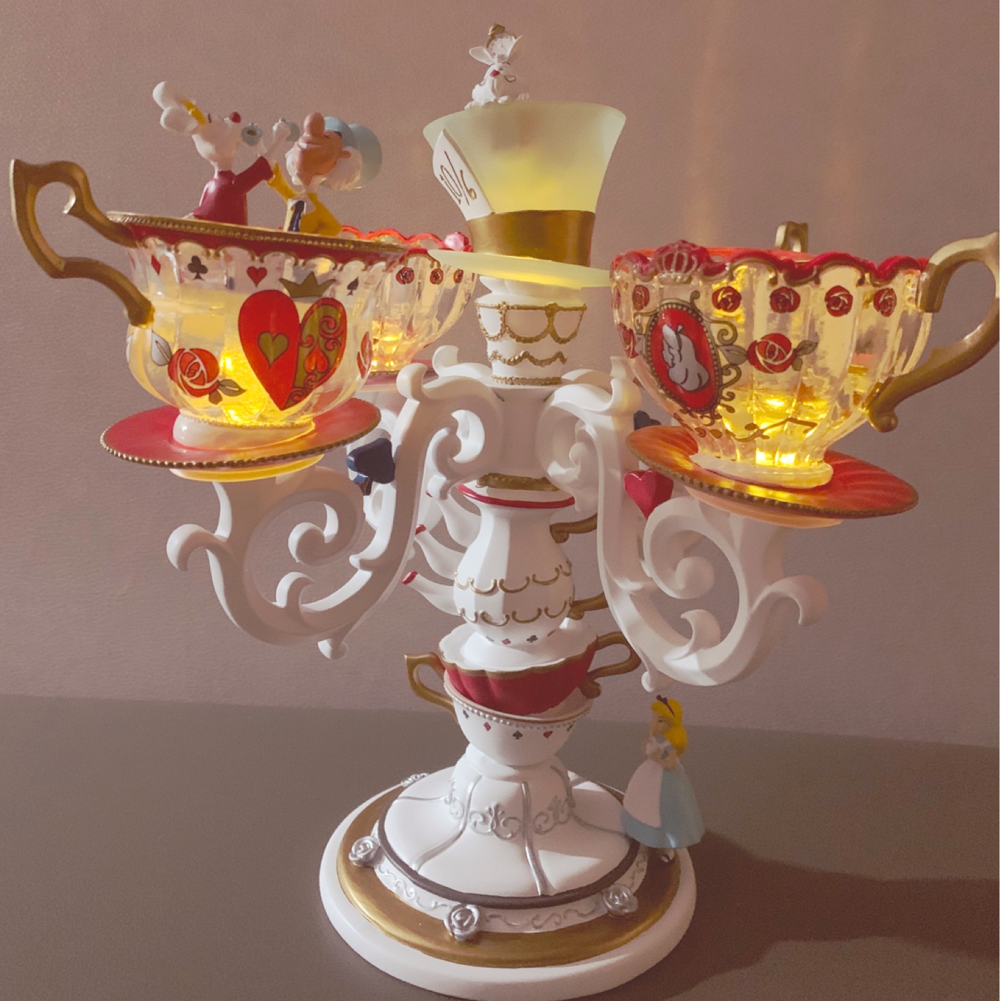 Alice tea party