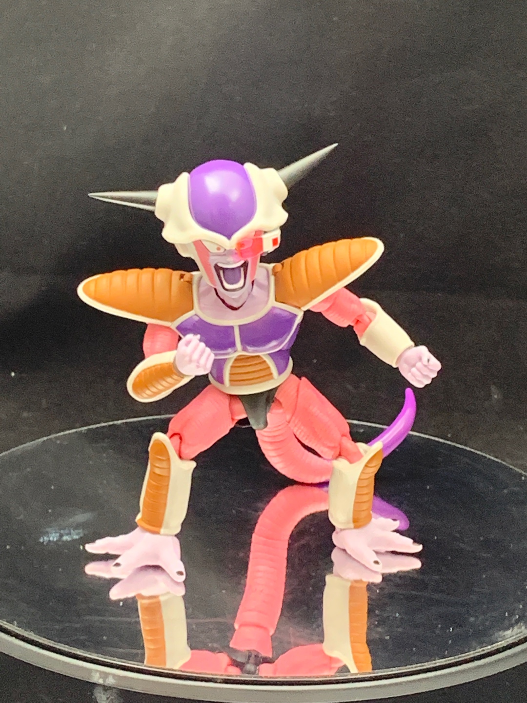 반다이 S.H.Figuarts 드래곤볼Z 프리더 & 프리더 포드