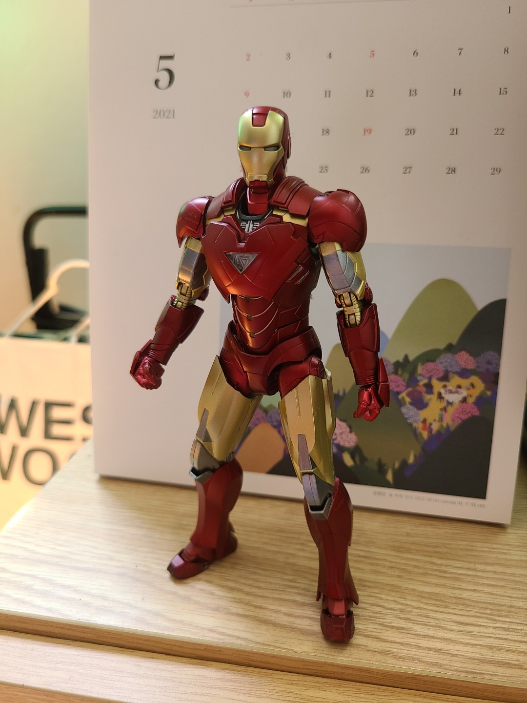 shf 아이언맨 마크6 배틀 데미지 에디션이 왔습니다.