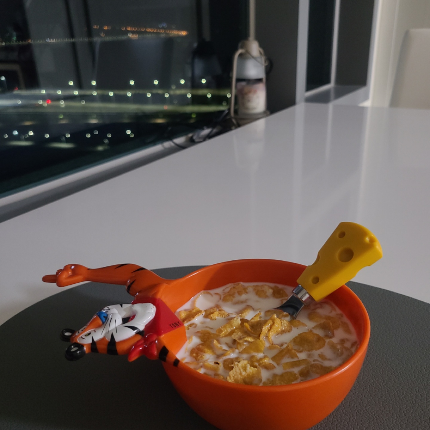이 야밤에 머선 12냐9요 ~